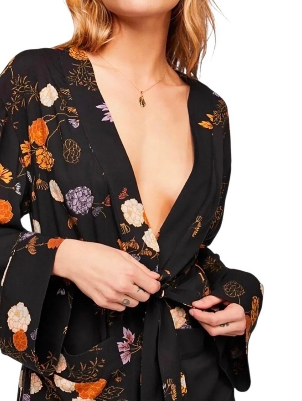 FREE PEOPLE REVOLVE Peony Wrap It Up Floral Jacket In Midnight Combo - Medium